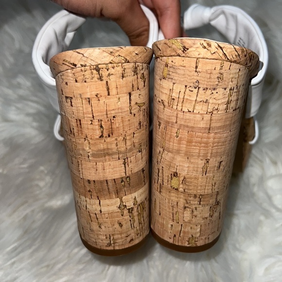 Charles By Charles David Women's Intuit Platform Heeled Sandals. Size 9 - Picture 7 of 10